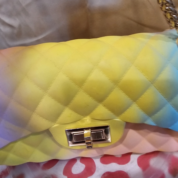 B Ombr​é Quilted Convertible Clutch Summer-y,fun, jelly,rainbow light  cute NWT - Picture 12 of 15